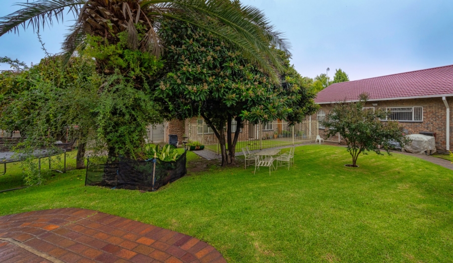 5 Bedroom Property for Sale in Jordania Free State